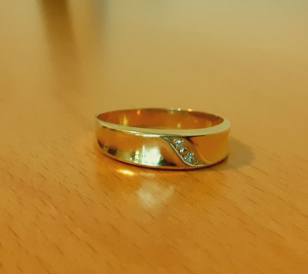 Gold 585 Ring weiße Steine ca. 1,83g