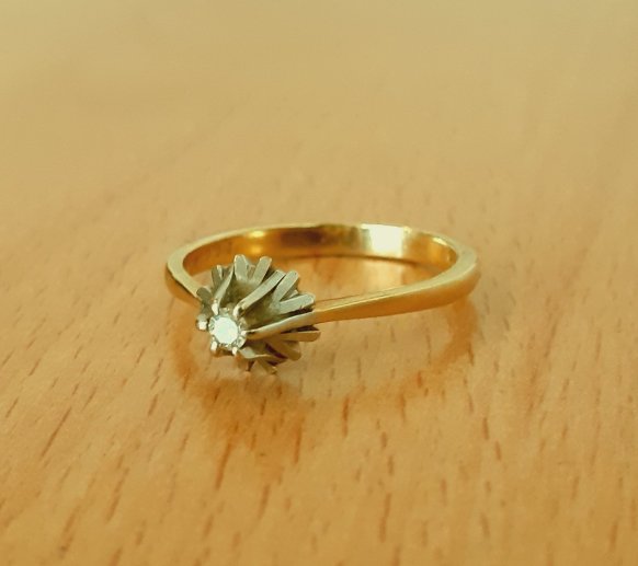 Gold 750 Ring Solitär ca. 3,71g