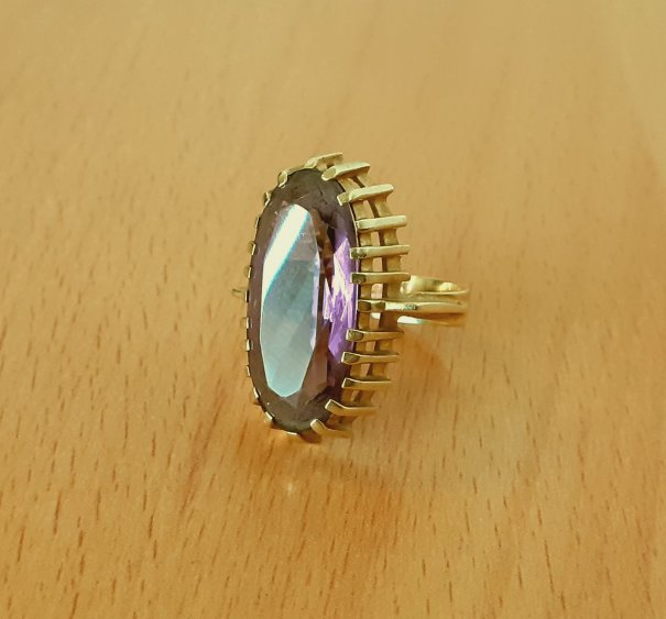 Gold 585 Ring Stein violett ca. 7,5g