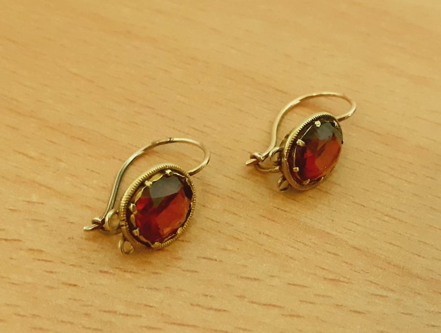 Gold 585 Brisuren Steine rot ca. 2,44g