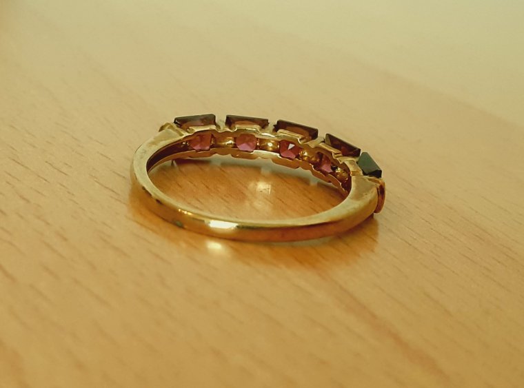 Gold 333 Ring 5 Steine violett ca. 1,87g – Foto 4